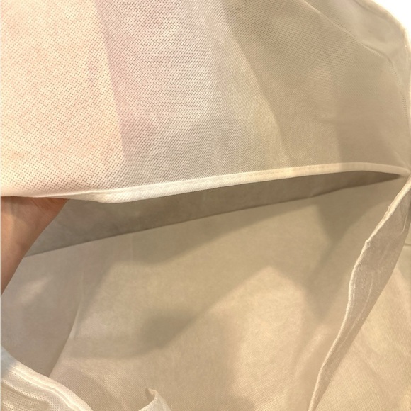 Serena & Lily White Tote Bag - Picture 4 of 4